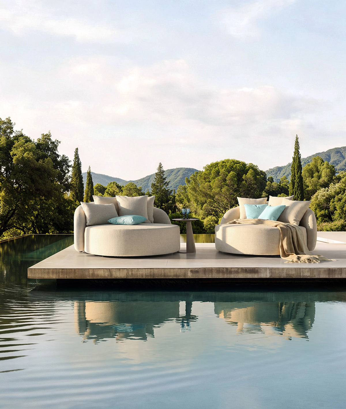 Vilme Outdoor Sofa
