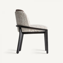 Laden Sie das Bild in den Galerie-Viewer, Upholstered armchair