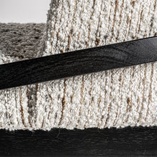 Laden Sie das Bild in den Galerie-Viewer, Upholstered armchair