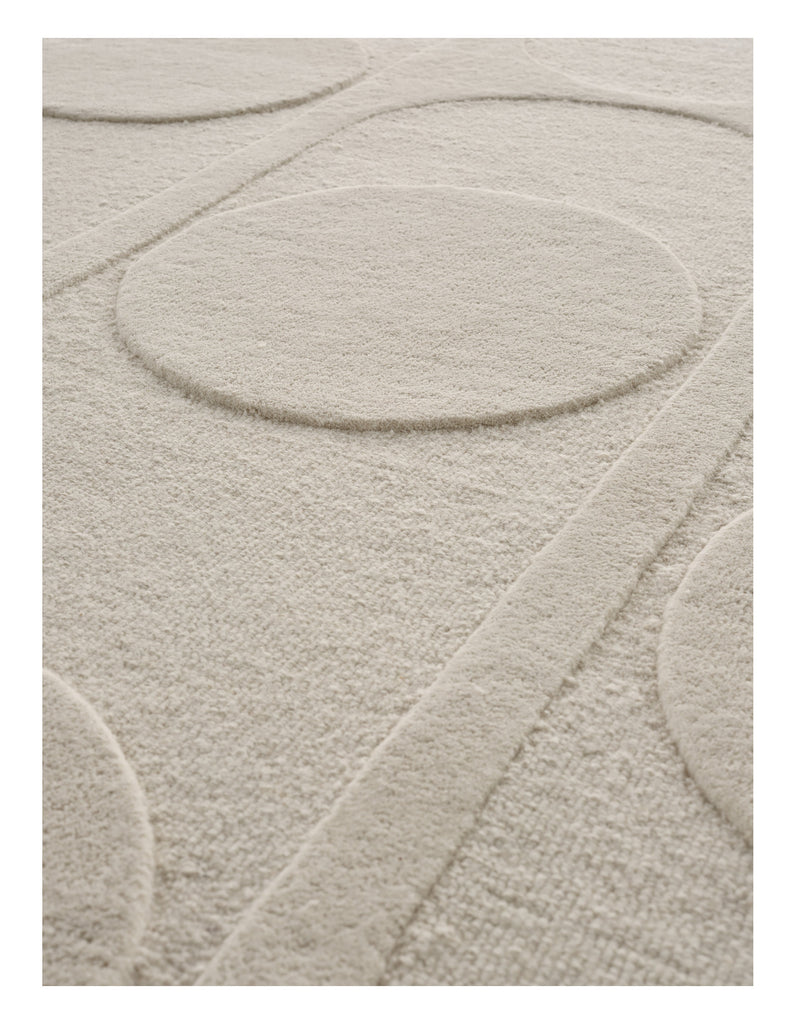 Orb Alliance White hand-tufted rug – close-up of the texture | Linie Design at Bois Blanc Home, Limassol, Cyprus
