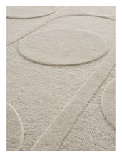 Carica l'immagine nel visualizzatore di Gallery, Orb Alliance White hand-tufted rug – close-up of the texture | Linie Design at Bois Blanc Home, Limassol, Cyprus