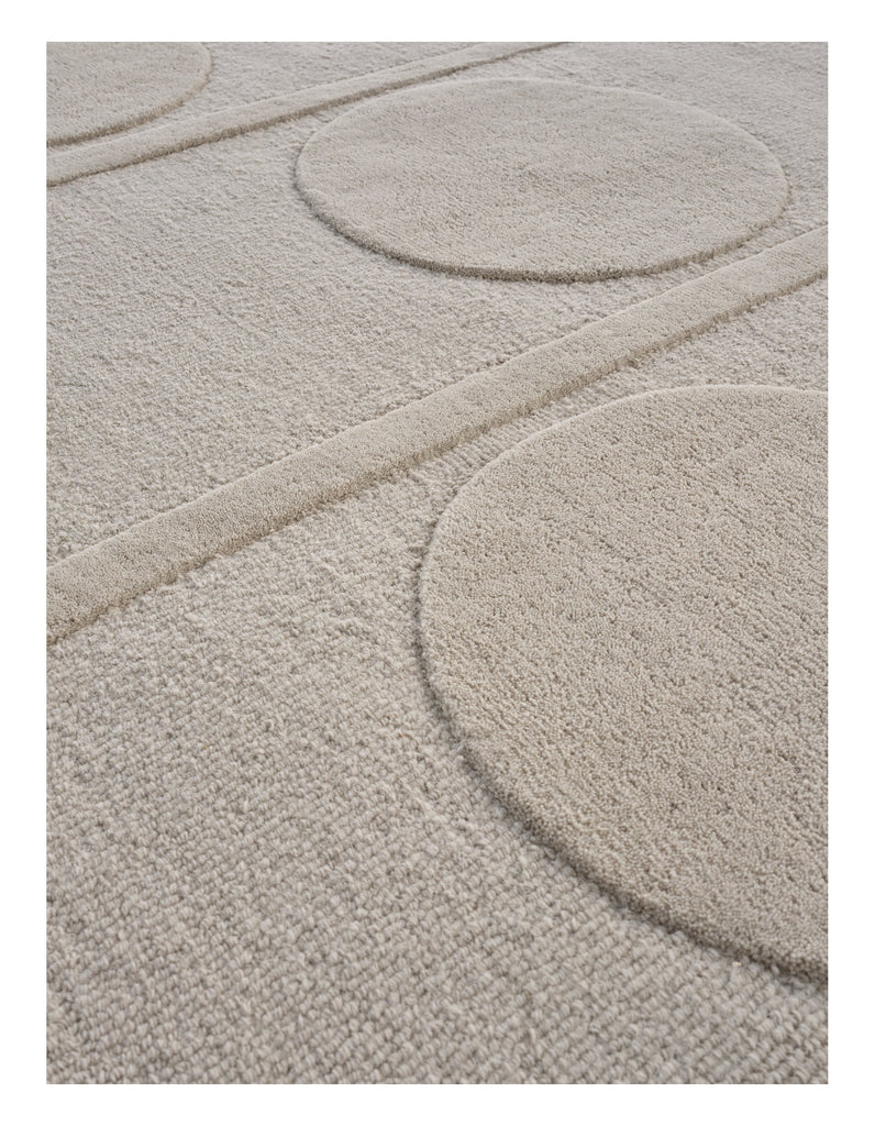 Orb Alliance Chalk hand-tufted rug – close-up of the texture | Linie Design at Bois Blanc Home, Limassol, Cyprus
