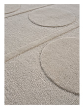 Carica l'immagine nel visualizzatore di Gallery, Orb Alliance Chalk hand-tufted rug – close-up of the texture | Linie Design at Bois Blanc Home, Limassol, Cyprus