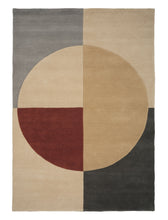 Laden Sie das Bild in den Galerie-Viewer, Radiality Ruby hand-tufted rug – product photo | Linie Design at Bois Blanc Home, Limassol, Cyprus