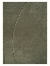Laden Sie das Bild in den Galerie-Viewer, Lineal Poem Moss hand-tufted rug – close-up of the texture | Linie Design at Bois Blanc Home, Limassol, Cyprus