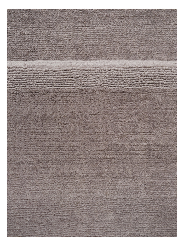 Halo Cloud Lt/Grey loom-knotted rug – close-up of the texture | Linie Design at Bois Blanc Home, Limassol, Cyprus