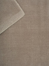 Laden Sie das Bild in den Galerie-Viewer, Halo Cloud Taupe loom-knotted rug – close-up of the texture | Linie Design at Bois Blanc Home, Limassol, Cyprus