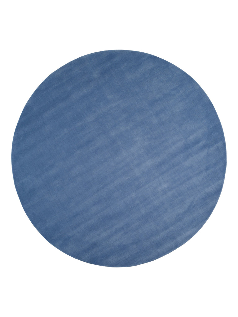 Halo Cloud Blue loom-knotted rug – round shape | Linie Design at Bois Blanc Home, Limassol, Cyprus