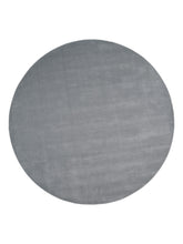 Laden Sie das Bild in den Galerie-Viewer, Halo Cloud Ocean loom-knotted rug – round shape | Linie Design at Bois Blanc Home, Limassol, Cyprus