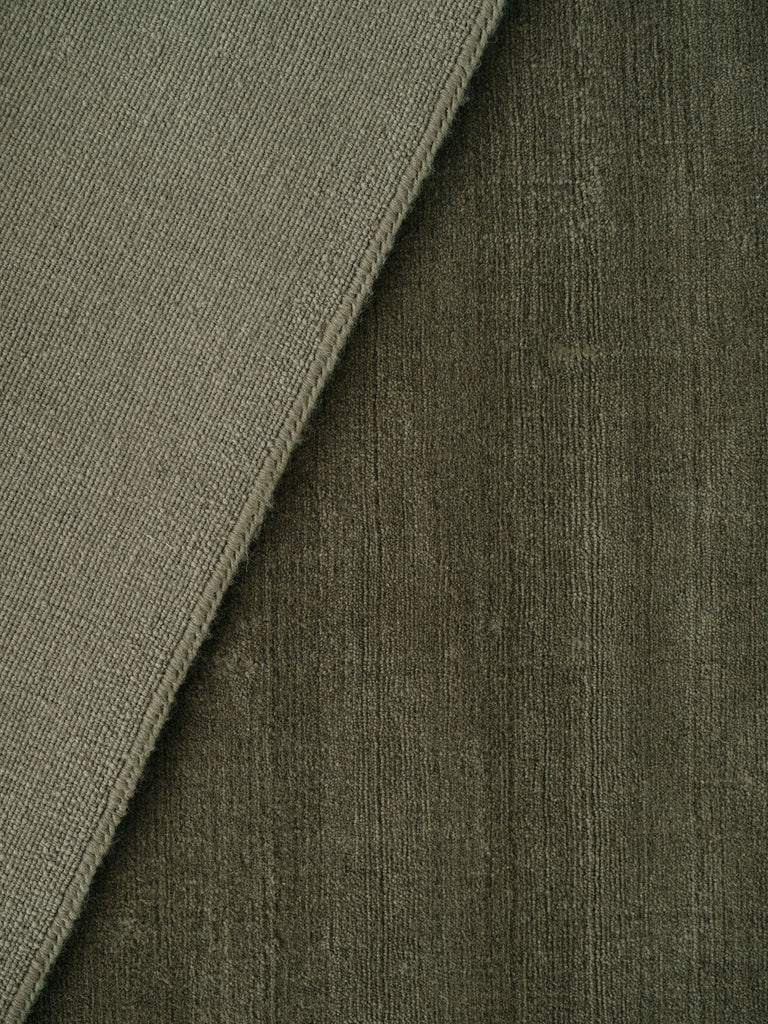 Halo Cloud Moss loom-knotted rug – detail 4 | Linie Design at Bois Blanc Home, Limassol, Cyprus