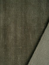 Laden Sie das Bild in den Galerie-Viewer, Halo Cloud Moss loom-knotted rug – detail 5 | Linie Design at Bois Blanc Home, Limassol, Cyprus