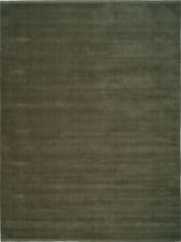 Laden Sie das Bild in den Galerie-Viewer, Halo Cloud Moss loom-knotted rug – product photo | Linie Design at Bois Blanc Home, Limassol, Cyprus