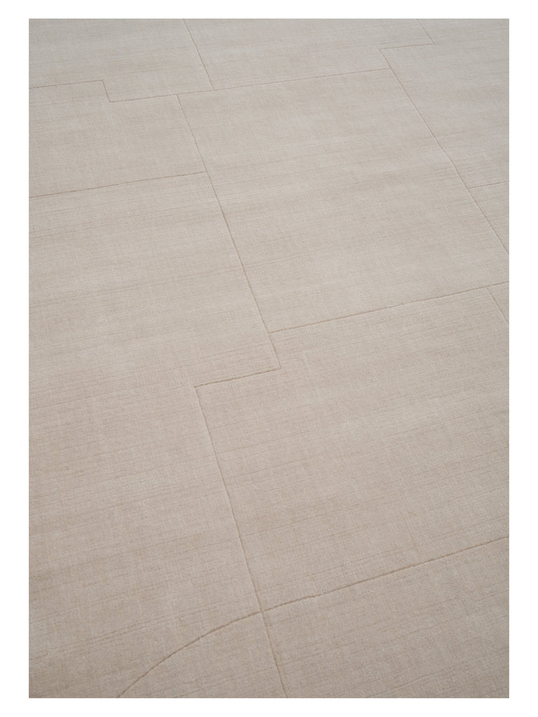 Geometric Maze Beige loom-knotted rug – close-up of the texture | Linie Design at Bois Blanc Home, Limassol, Cyprus