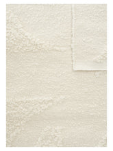 Laden Sie das Bild in den Galerie-Viewer, Polar Angels White hand-woven rug – detail 8 | Linie Design at Bois Blanc Home, Limassol, Cyprus