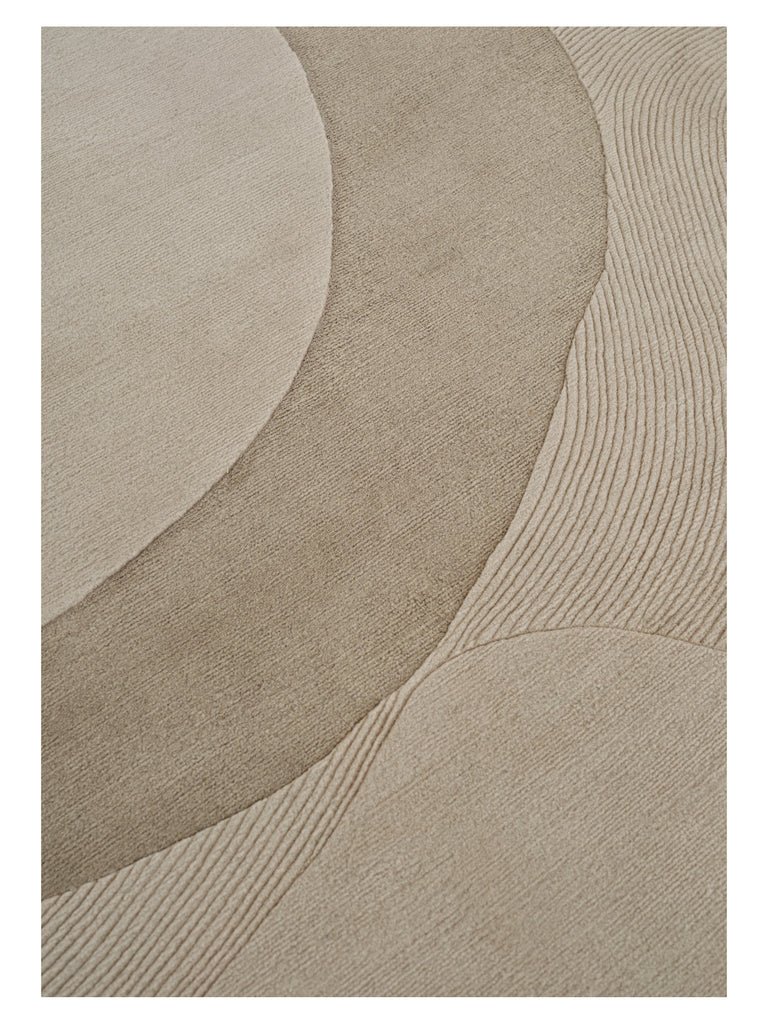 Optical Web Camel hand-knotted rug – close-up of the texture | Linie Design at Bois Blanc Home, Limassol, Cyprus