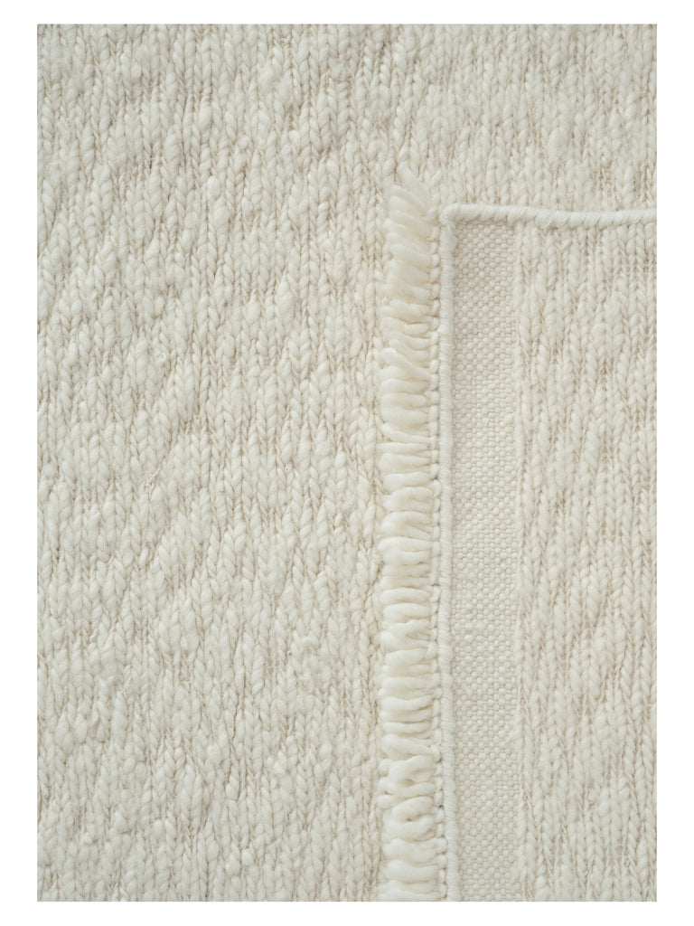 Blonde Maze White hand-knotted sumac rug – close-up of the texture | Linie Design at Bois Blanc Home, Limassol, Cyprus