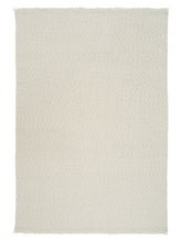 Laden Sie das Bild in den Galerie-Viewer, Blonde Maze White hand-knotted sumac rug – product photo | Linie Design at Bois Blanc Home, Limassol, Cyprus