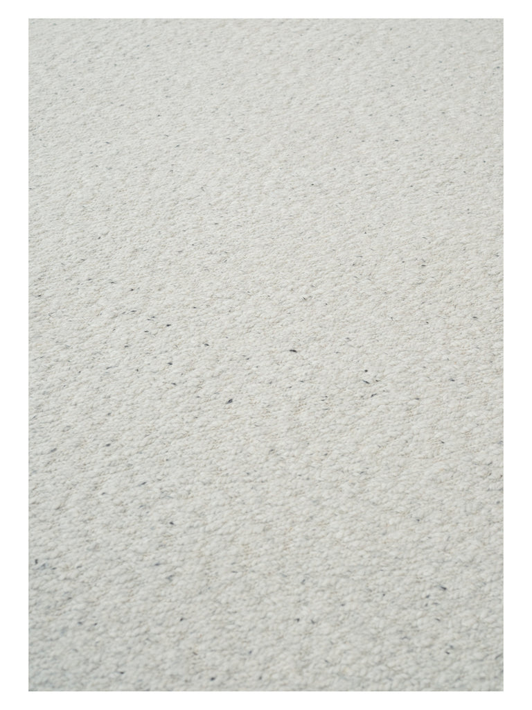 Blonde Maze Grey hand-knotted sumac rug – close-up of the texture | Linie Design at Bois Blanc Home, Limassol, Cyprus