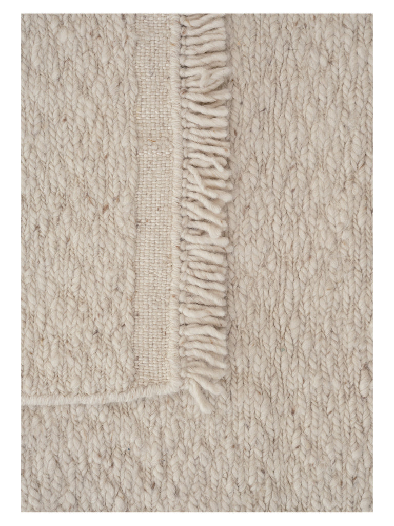 Blonde Maze Beige hand-knotted sumac rug – close-up of the texture | Linie Design at Bois Blanc Home, Limassol, Cyprus