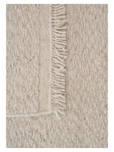 Laden Sie das Bild in den Galerie-Viewer, Blonde Maze Beige hand-knotted sumac rug – close-up of the texture | Linie Design at Bois Blanc Home, Limassol, Cyprus