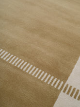 Carica l'immagine nel visualizzatore di Gallery, Kimex Ochre hand-knotted rug – detail 5 | Linie Design at Bois Blanc Home, Limassol, Cyprus
