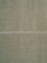 Carica l'immagine nel visualizzatore di Gallery, Faded Noren Moss loom-knotted rug – detail 4 | Linie Design at Bois Blanc Home, Limassol, Cyprus