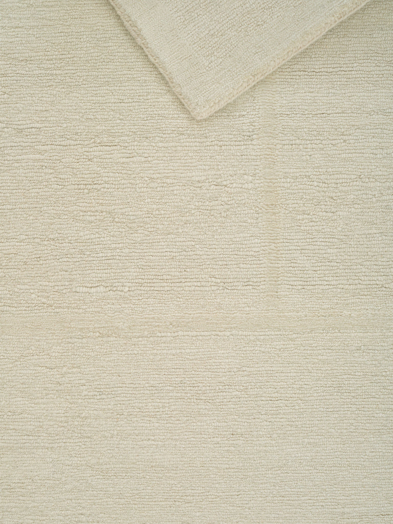 Calm Seki White hand-knotted rug – detail 5 | Linie Design at Bois Blanc Home, Limassol, Cyprus
