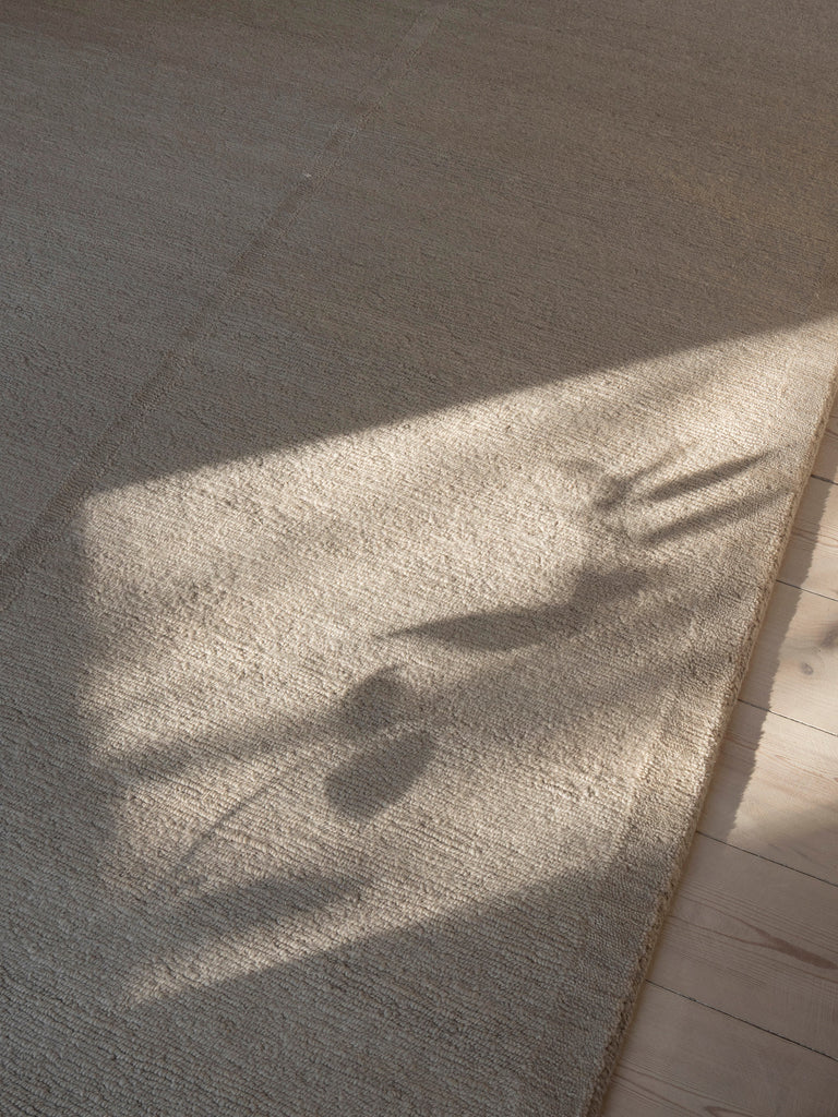 Calm Seki Sand hand-knotted rug – detail 4 | Linie Design at Bois Blanc Home, Limassol, Cyprus