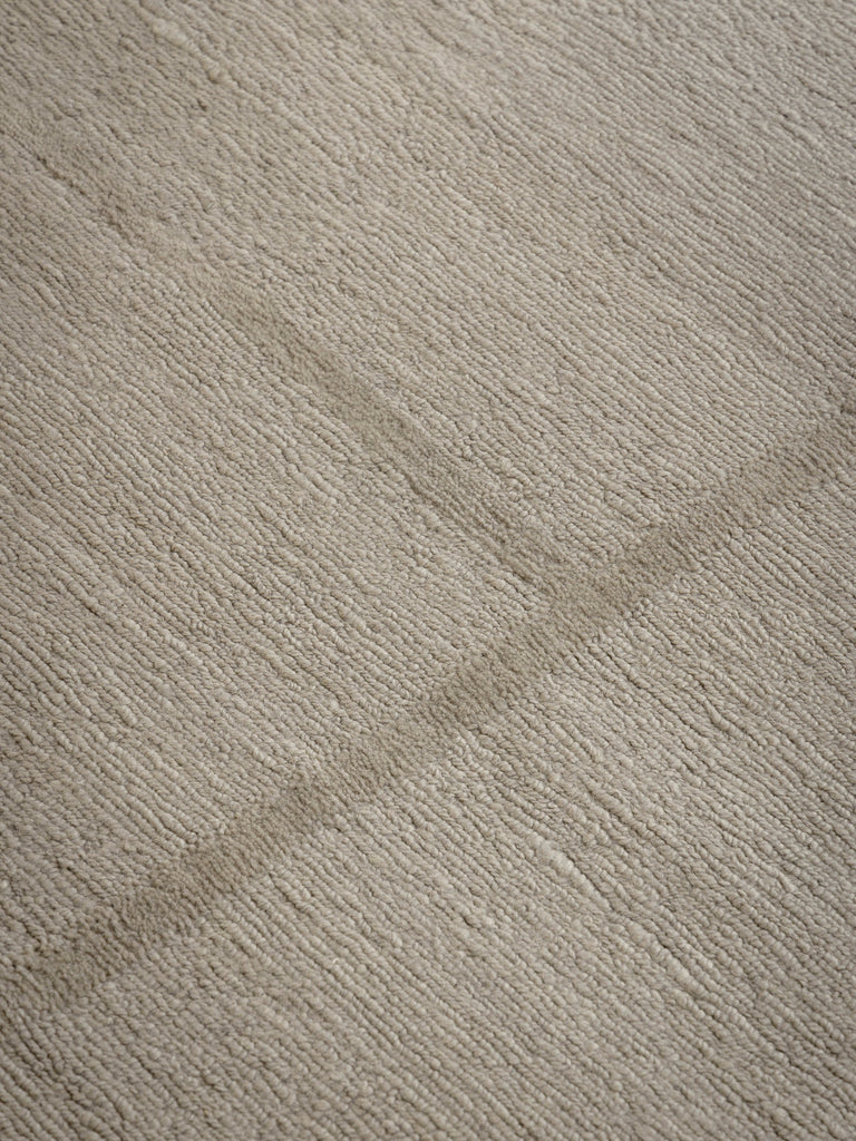 Calm Seki Sand hand-knotted rug – detail 5 | Linie Design at Bois Blanc Home, Limassol, Cyprus