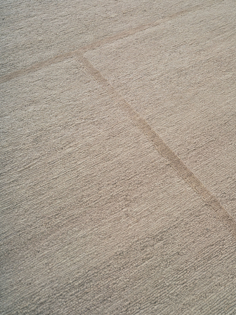 Calm Seki Sand hand-knotted rug – detail 7 | Linie Design at Bois Blanc Home, Limassol, Cyprus
