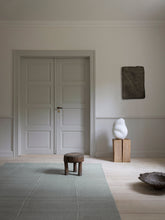 Carica l'immagine nel visualizzatore di Gallery, Flow Shen Mint Grey hand-woven rug – detail 3 | Linie Design at Bois Blanc Home, Limassol, Cyprus