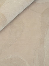 Laden Sie das Bild in den Galerie-Viewer, Aquaverse Beige hand-knotted rug – detail 5 | Linie Design at Bois Blanc Home, Limassol, Cyprus