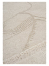Charger l'image dans la galerie, Neptune Flow Beige hand-knotted rug – detail 2 | Linie Design at Bois Blanc Home, Limassol, Cyprus