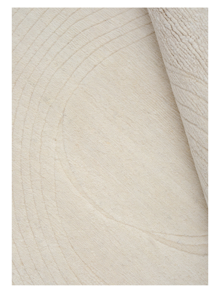 Fluid Fossil White hand-knotted rug – detail 2 | Linie Design at Bois Blanc Home, Limassol, Cyprus