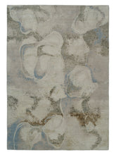 Laden Sie das Bild in den Galerie-Viewer, Tidal Cloud Beige hand-knotted rug – product photo | Linie Design at Bois Blanc Home, Limassol, Cyprus