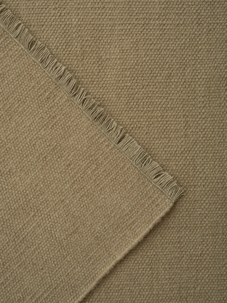 Velvet Facet Moss hand-woven rug – close-up of the texture | Linie Design at Bois Blanc Home, Limassol, Cyprus