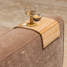 Laden Sie das Bild in den Galerie-Viewer, OAK TRAY. ARMREST FLEXIBLE - M
