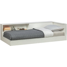 Laden Sie das Bild in den Galerie-Viewer, CONNECT CORNER BED WHITE [fsc]