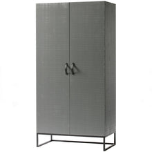 Laden Sie das Bild in den Galerie-Viewer, MORRIS WARDROBE PINE LOAM [fsc]