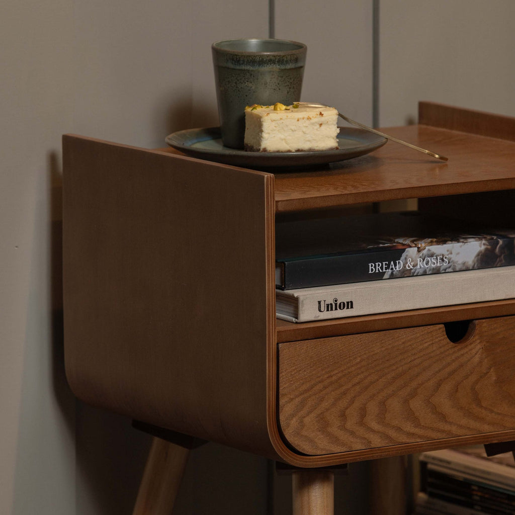 NILS NIGHTSTAND/SIDE TABLE WOOD NATURAL [fsc]