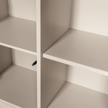 Laden Sie das Bild in den Galerie-Viewer, MEREL STORAGE CABINET PINE DUST [fsc]