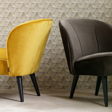 Laden Sie das Bild in den Galerie-Viewer, SARA ARMCHAIR VELVET WARM GREEN