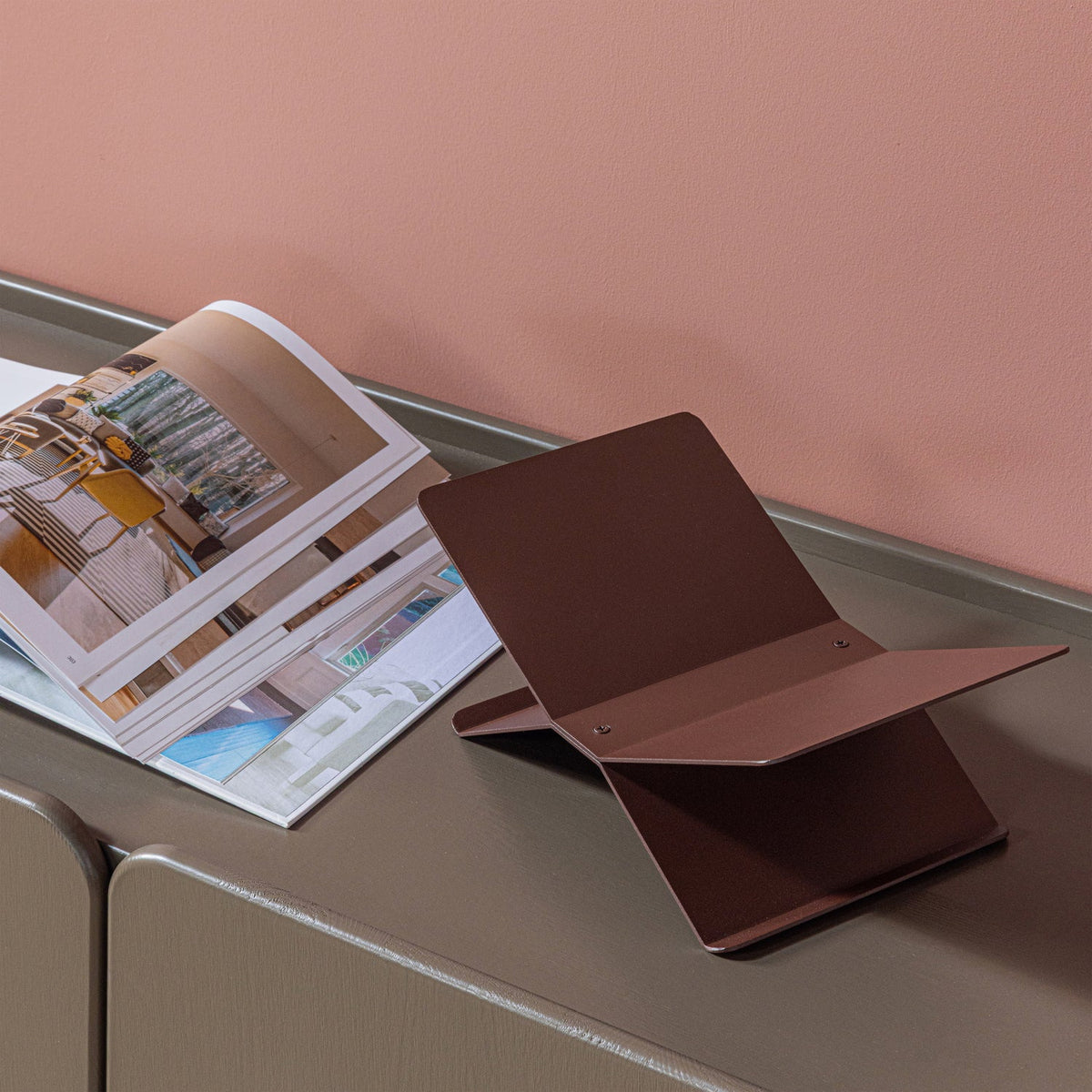 BROOK BOOK STAND LANDSCAPE METAL DARK BROWN