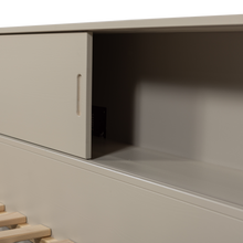 Laden Sie das Bild in den Galerie-Viewer, CARTER CORNER BED PINE DUST [fsc]