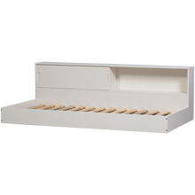 Laden Sie das Bild in den Galerie-Viewer, CARTER BED PINE WHITE 90x200CM [fsc]