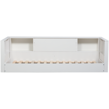 Laden Sie das Bild in den Galerie-Viewer, CARTER BED COUCH WHITE [fsc]