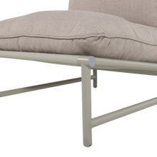 Laden Sie das Bild in den Galerie-Viewer, ELVO GARDEN LOUNGE CHAIR ALUMINIUM SAND