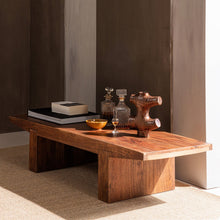 Laden Sie das Bild in den Galerie-Viewer, ERON COFFEE TABLE ACACIA WOOD BROWN