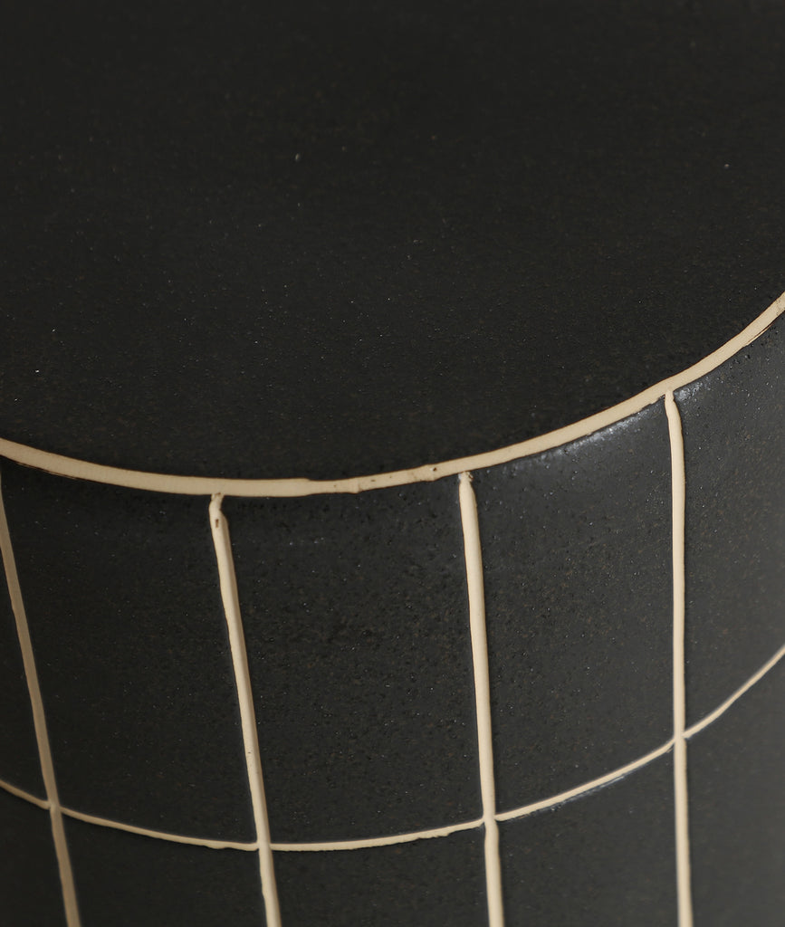 TANK SIDE TABLE BLACK