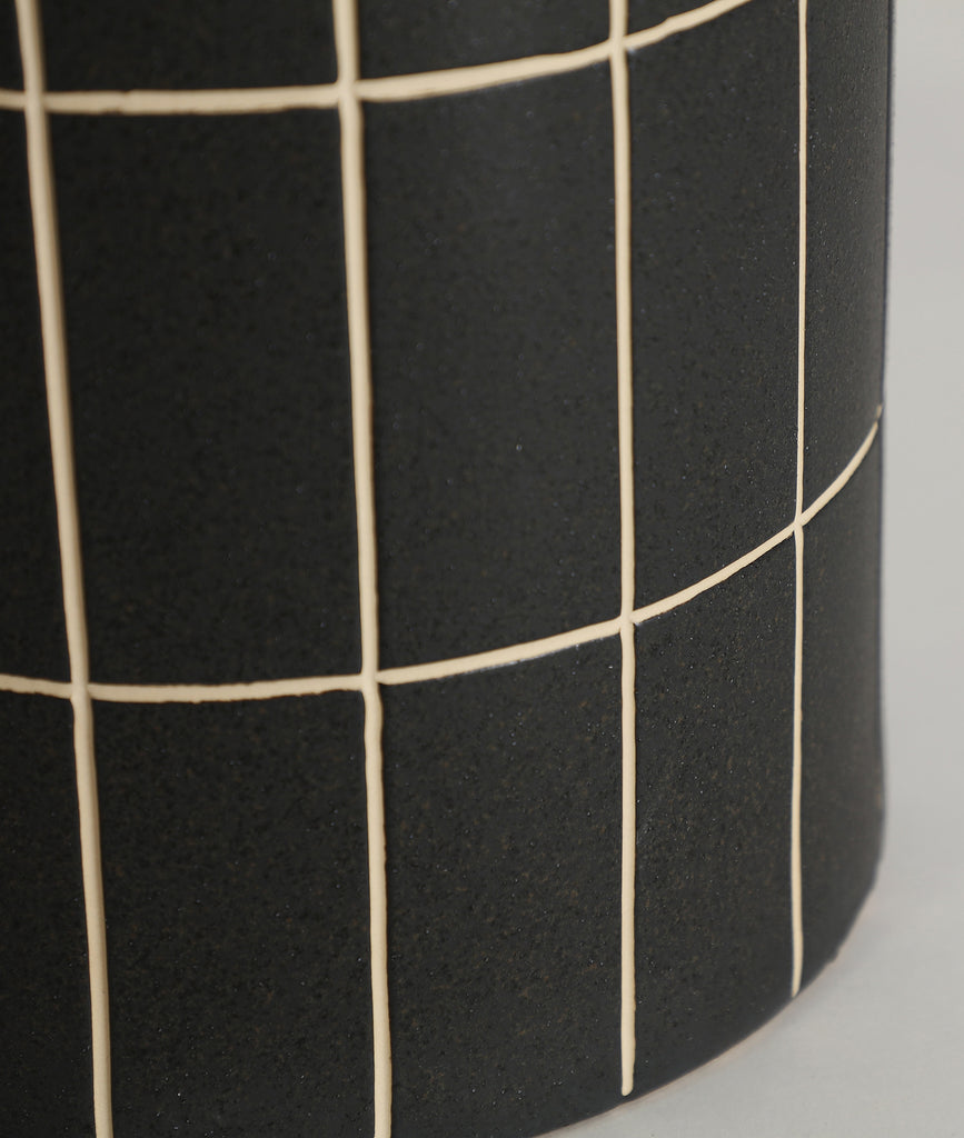 TANK SIDE TABLE BLACK